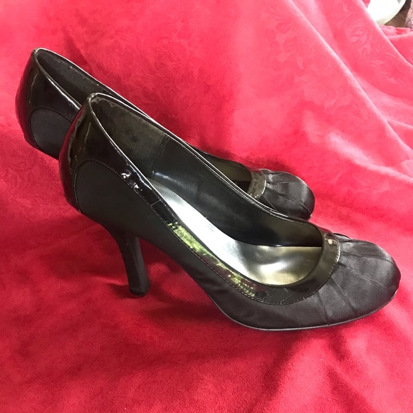 Pulse black satin and Patton leather heels Size 9 - Picture 3 of 7